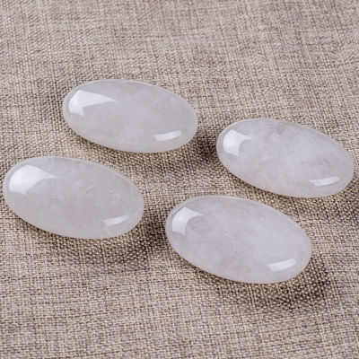 Naturalny Jasny Kwarc Palm Stone Unisex Owalny Jasny Kwarc Stone Do Reiki Energii Chakry Medytacja Likwidacja lęku