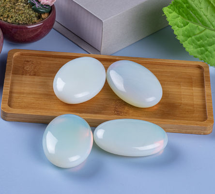 Naturalny Opal Palm Stone Healing Polerowany kieszonkowy Opal Rock Stones Oval Worry Stone Anxiety Releasing