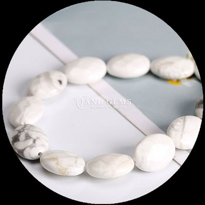 Owalny oczkowy żwir naturalny kryształ Howlite płatek śniegu Obsydian Kamień Luźne struny żwirów dla bransoletek